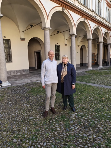 Nel chiostro del Conservatorio di Milano