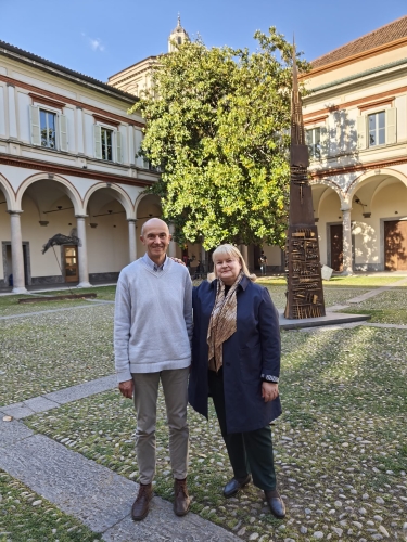 Nel chiostro del Conservatorio di Milano